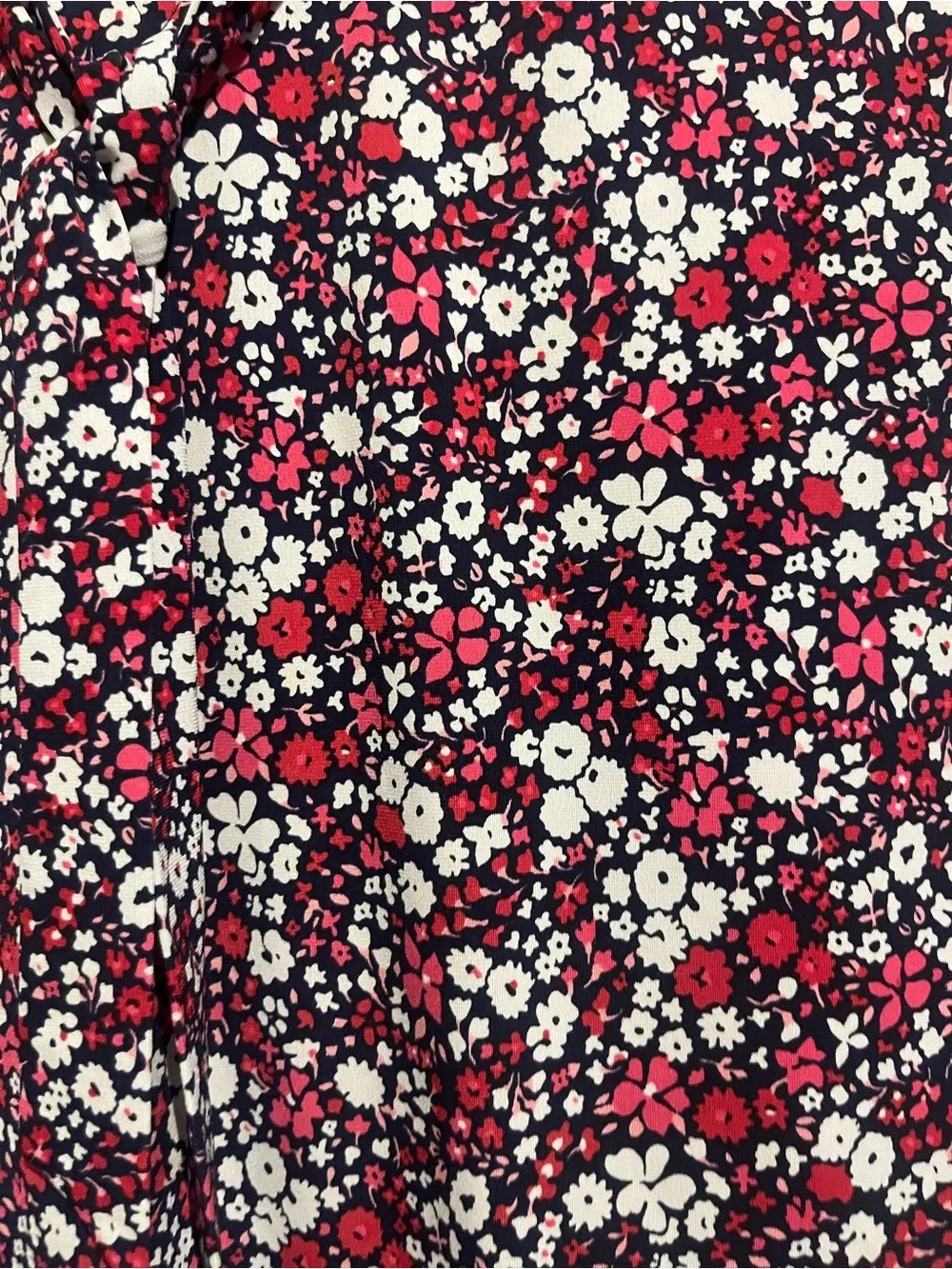 XL Michael Kors Black Floral Lace-Up Short Sleeve Tee with Red and White Flowers